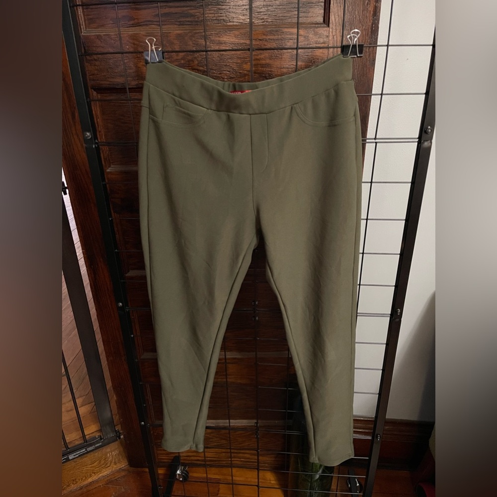 Leggix by its alleging womens M olive color